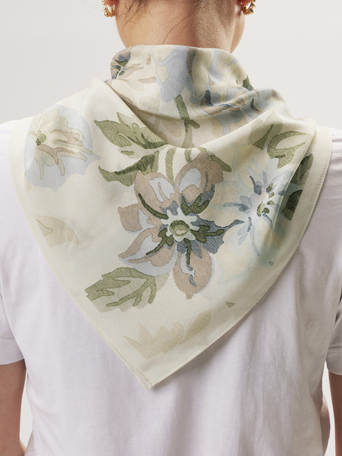 Hortensia Scarf 80x80